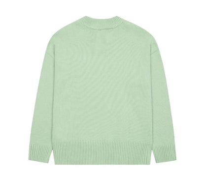 Modischer Strickpullover